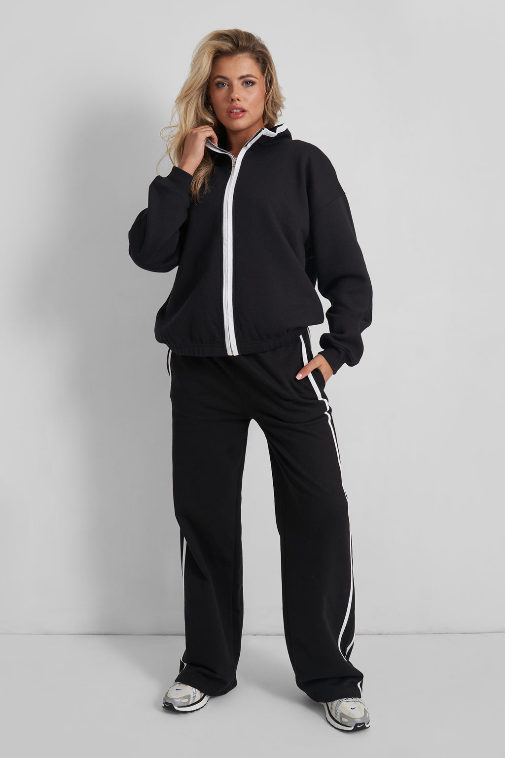 Kaiia Contrast Piping Zip Up Sweatshirt Black White | Kaiia