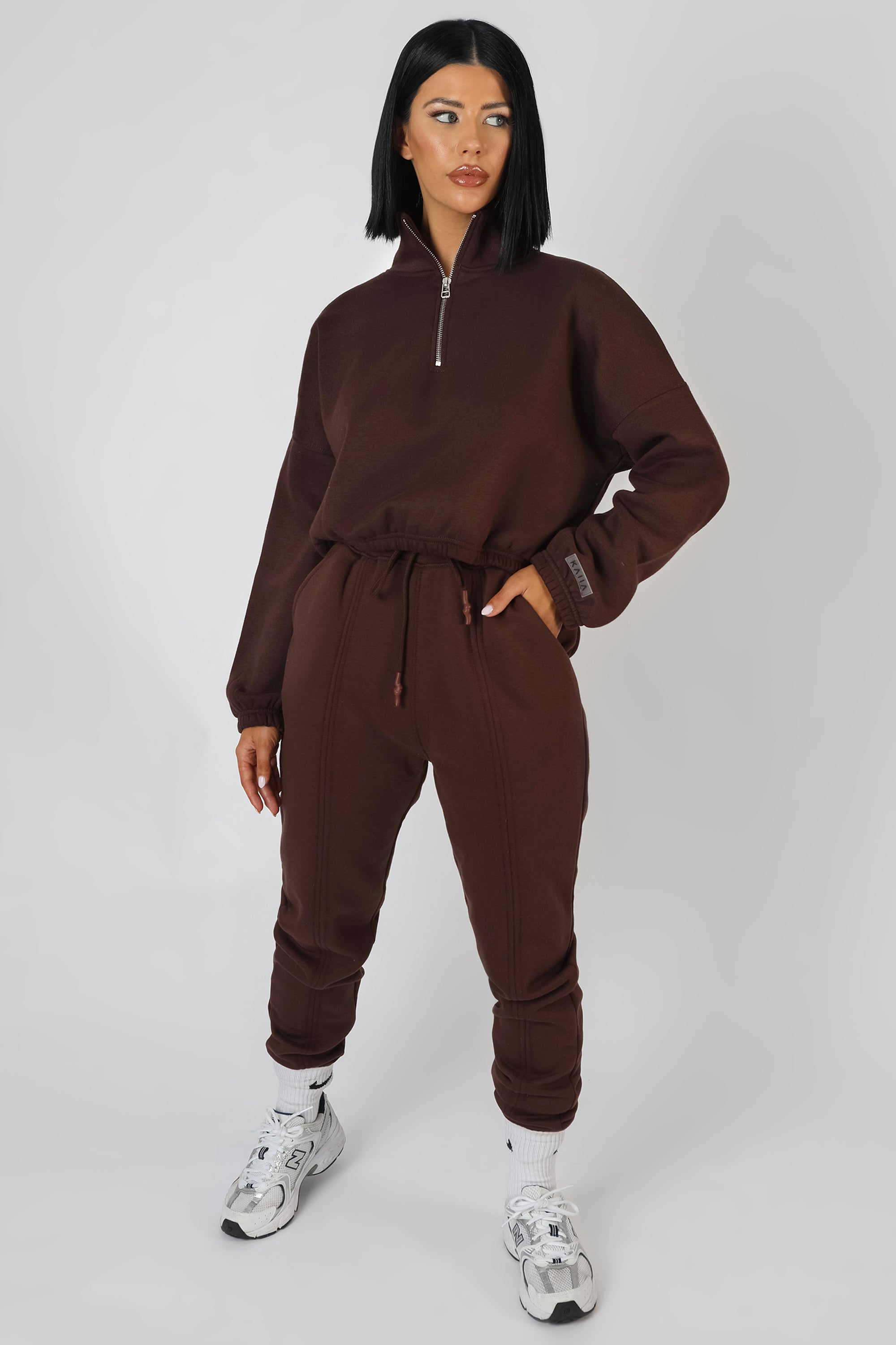 OVERSIZED FIT SEAM FRONT 90S JOGGERS CHOCOLATE