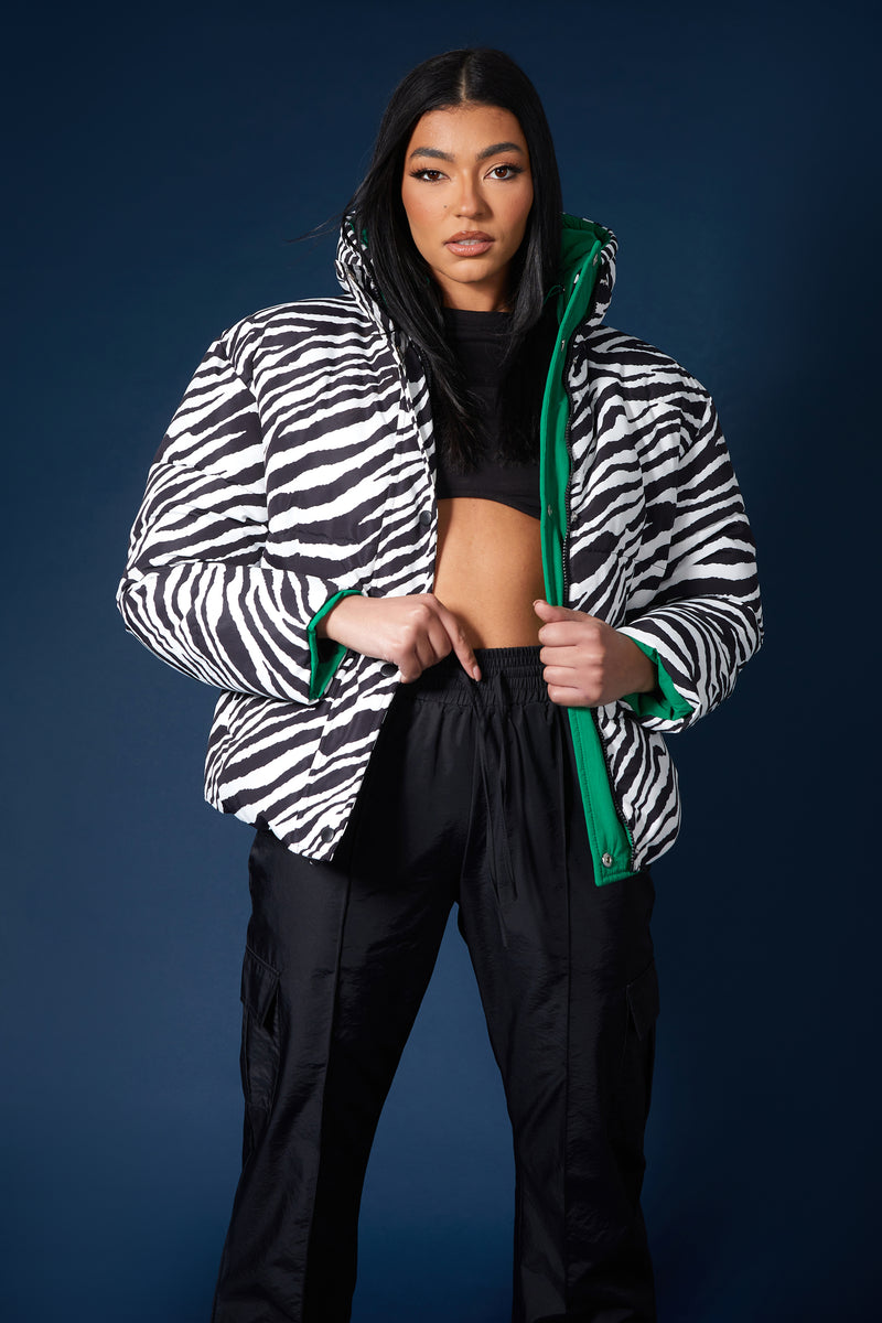 REVERSIBLE QUILTED PUFFER GREEN AND ZEBRA