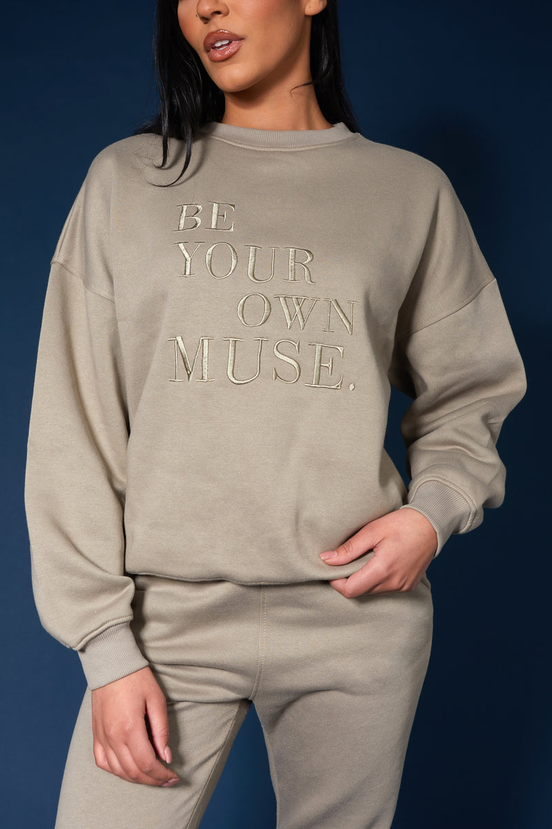 BE YOUR OWN MUSE EMBROIDERED SWEATSHIRT KHAKI