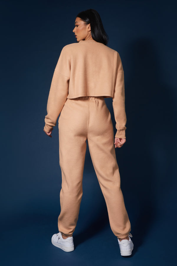 KAIIA FLUFFY CROPPED SWEATSHIRT CAMEL