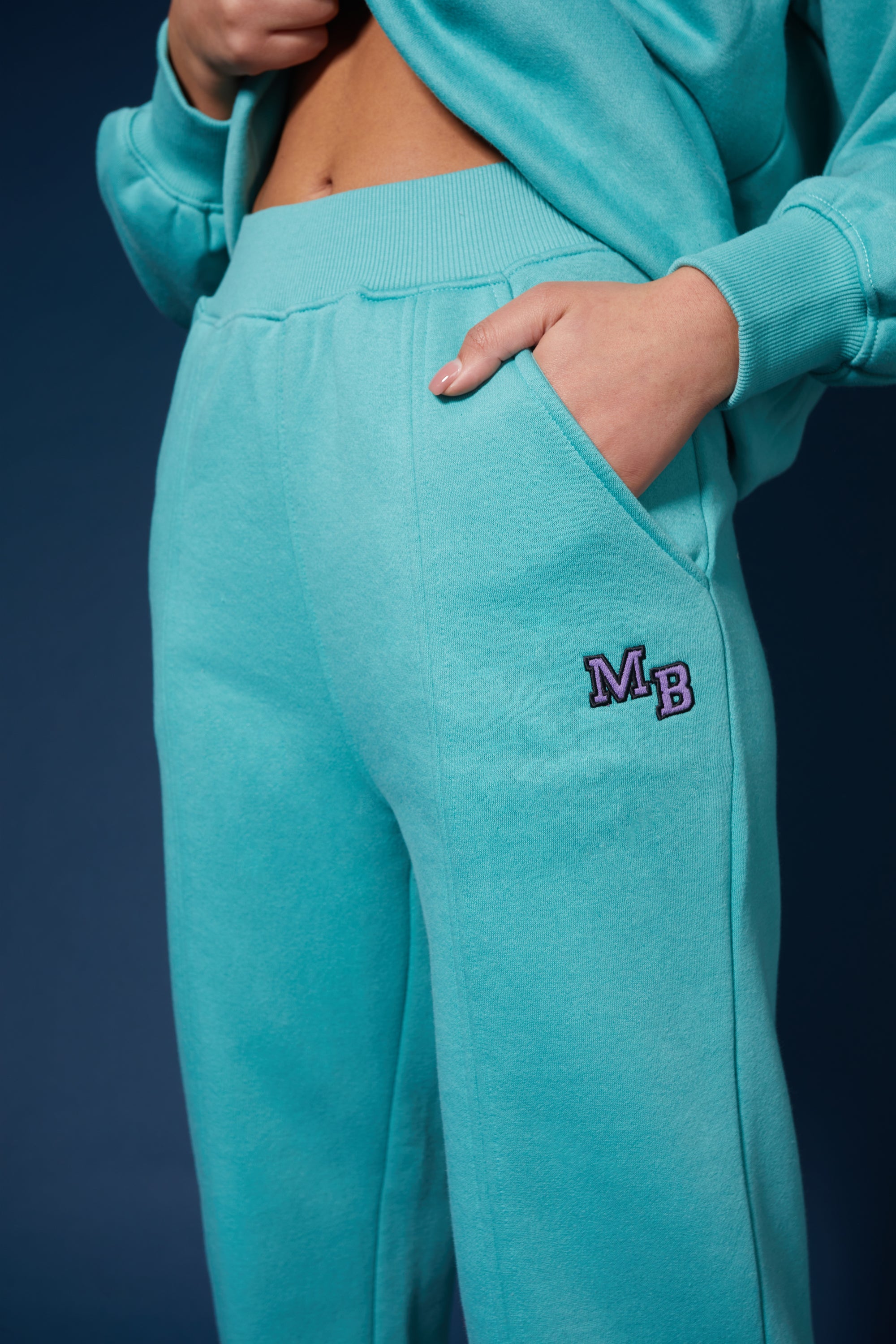 SEAM FRONT STRIAGHT LEG EMBROIDERED JOGGERS AQUA