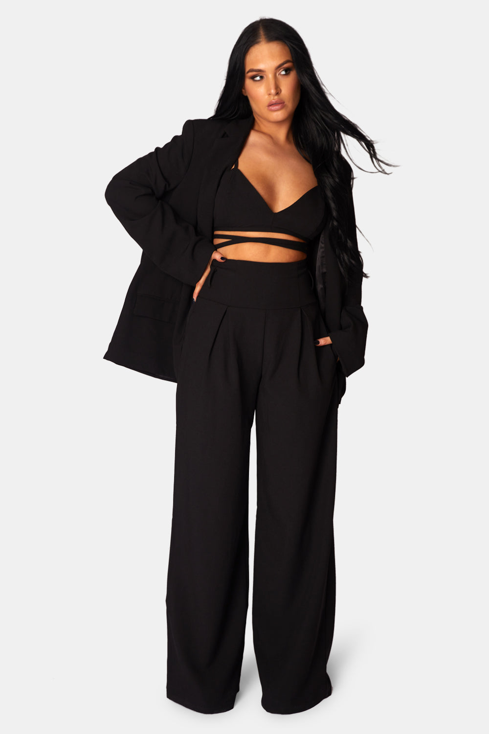 TIE WRAP DETAIL BRALET BLACK Kaiia