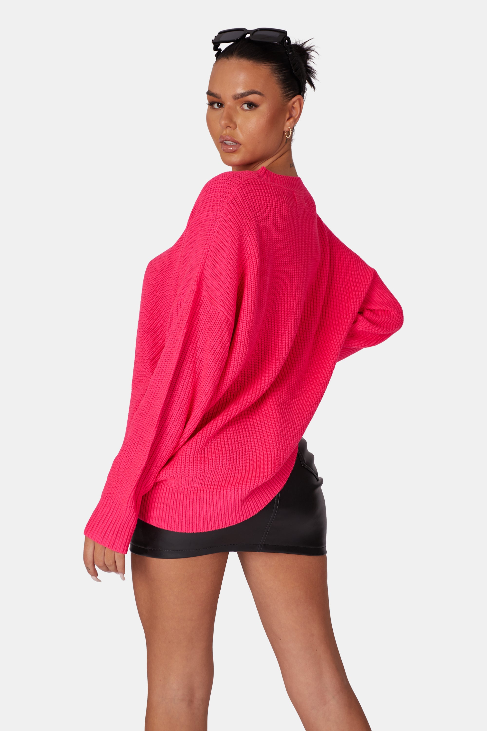 OVERSIZED KNITTED CREW NECK JUMPER PINK