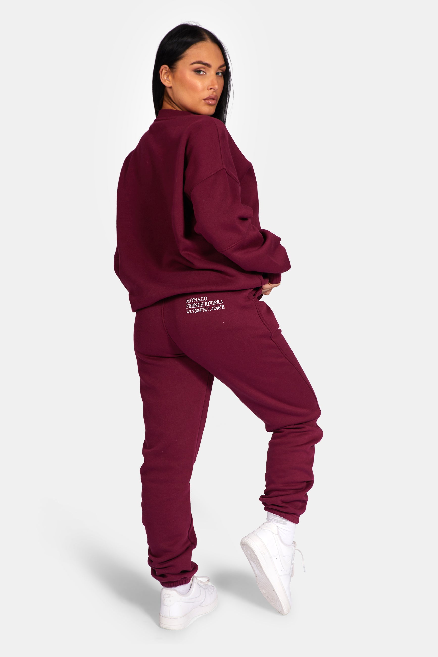 EMBROIDERED POCKET 90'S JOGGERS BERRY