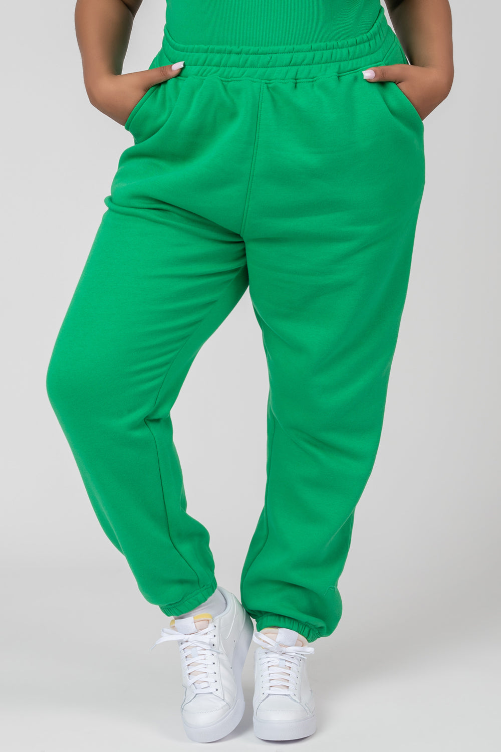 CURVE 90S OVERSIZED JOGGERS GREEN