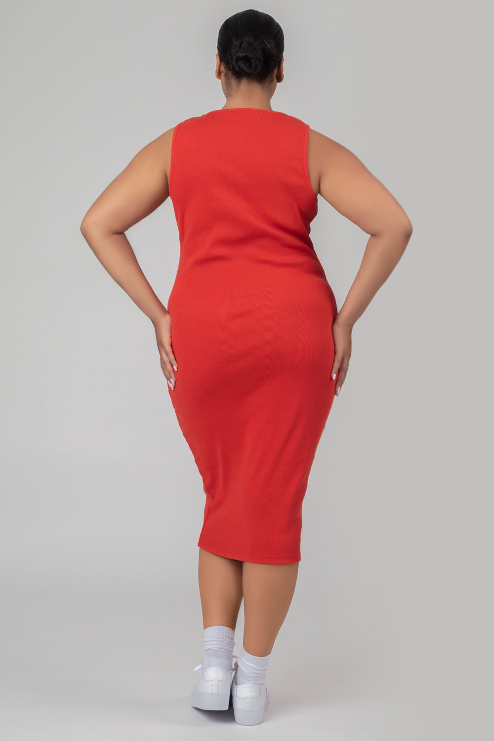 CURVE BODYCON SCOOP NECK MIDI DRESS RED