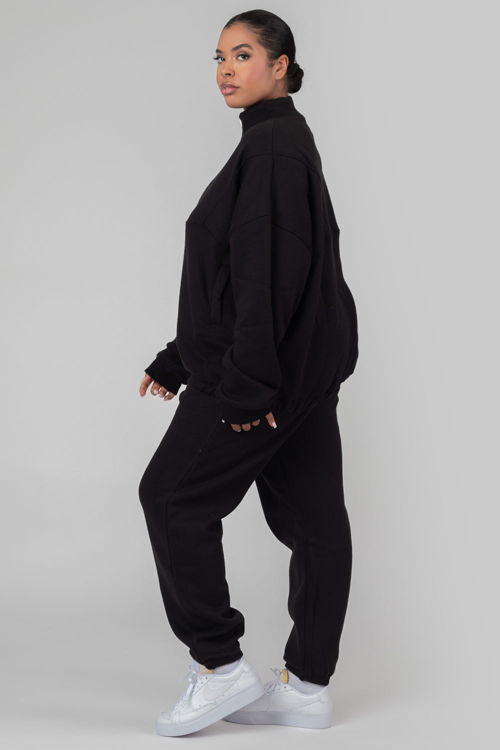 CURVE OVERSIZED HALF ZIP POCKET FRONT SWEATSHIRT BLACK