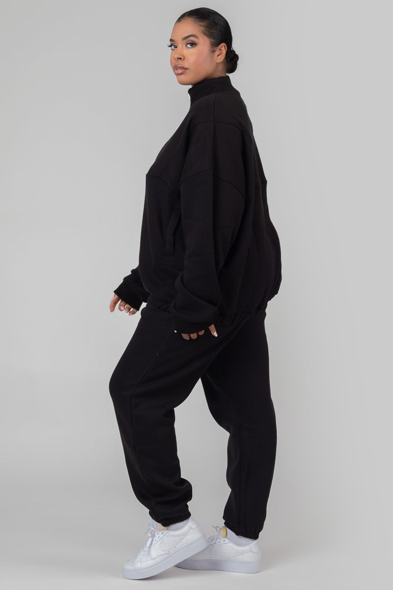 CURVE OVERSIZED HALF ZIP POCKET FRONT SWEATSHIRT BLACK