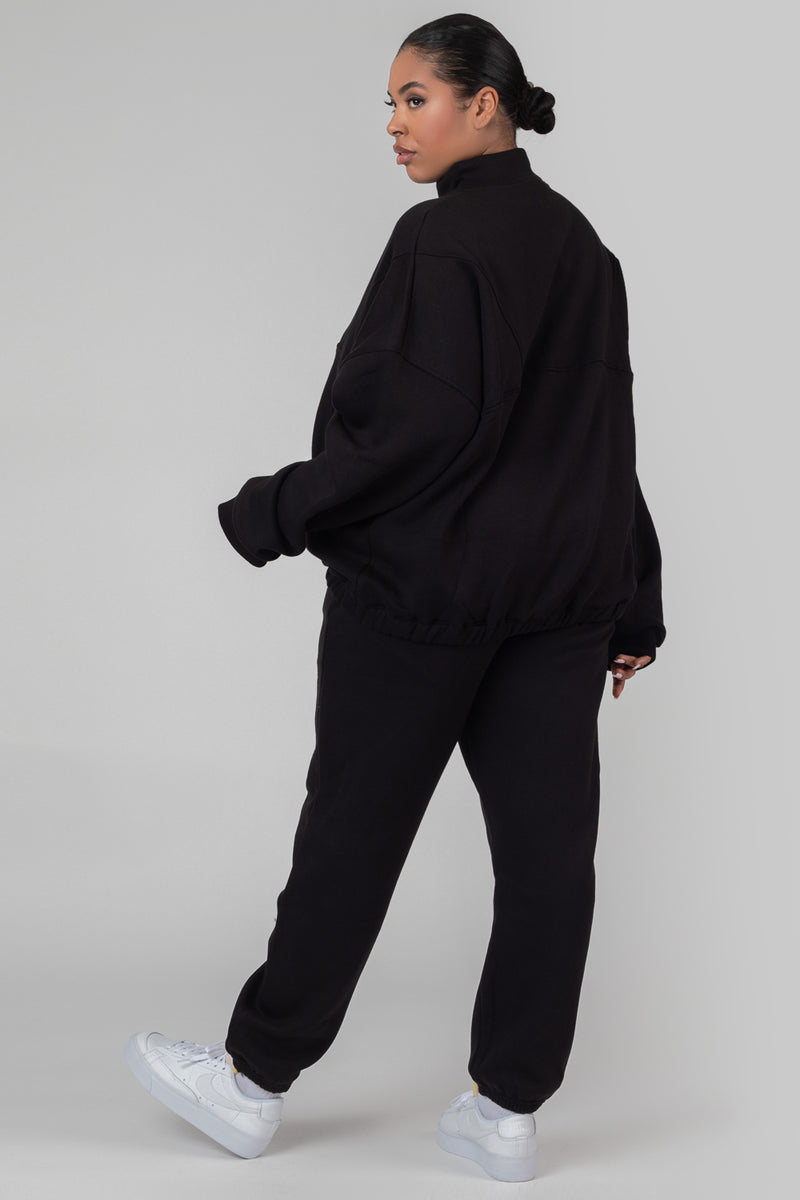 CURVE OVERSIZED HALF ZIP POCKET FRONT SWEATSHIRT BLACK