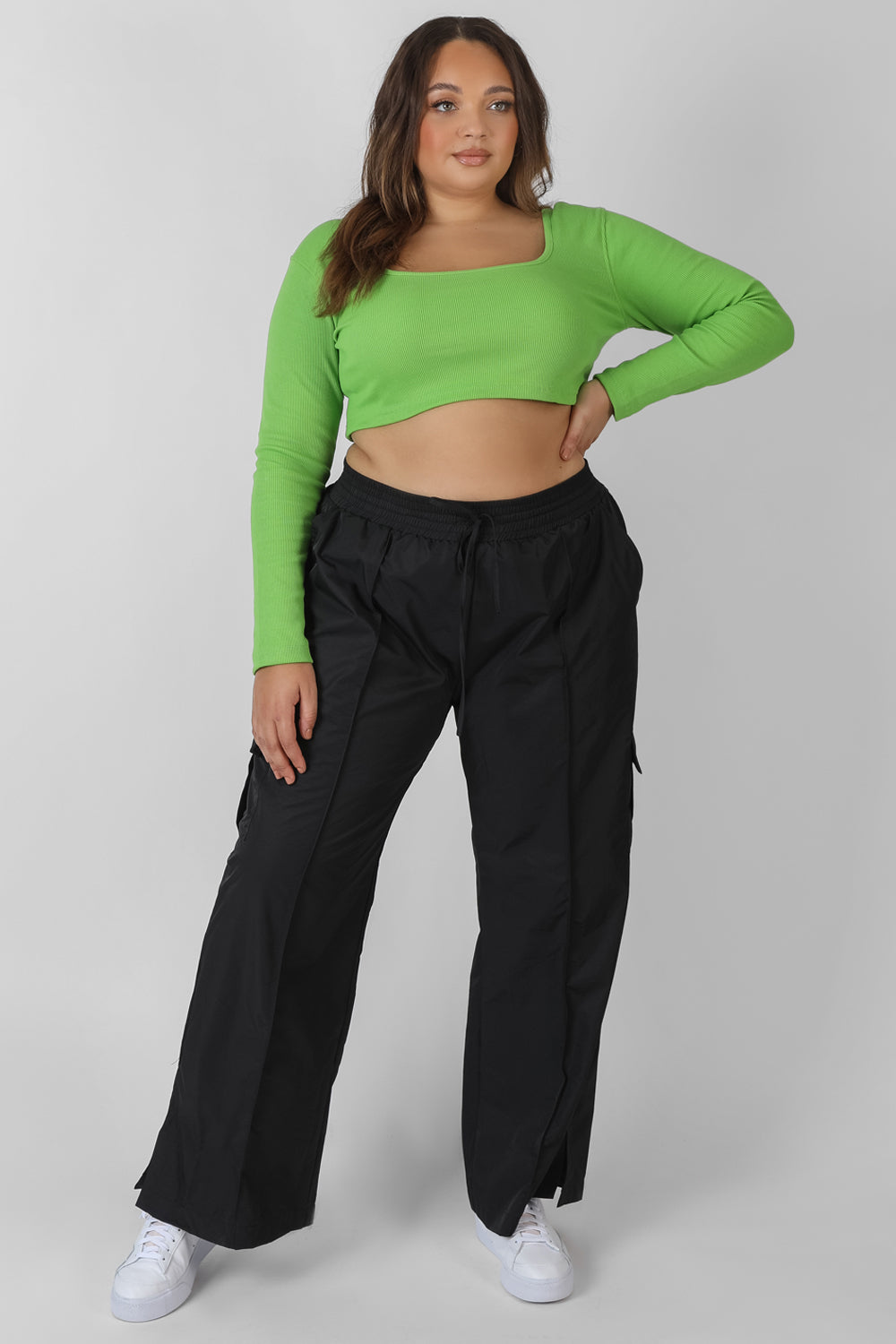 CURVE LONG SLEEVE SQUARE NECK CROP TOP GREEN