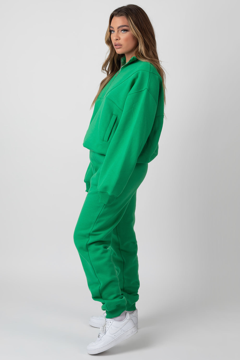 SEAM FRONT 90S JOGGER GREEN Kaiia