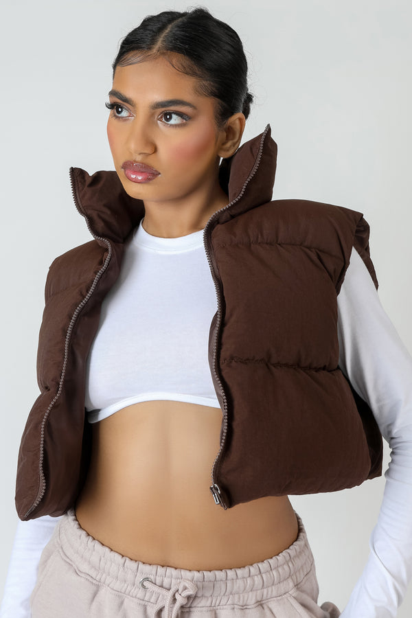 CROPPED PUFFER GILET CHOCOLATE