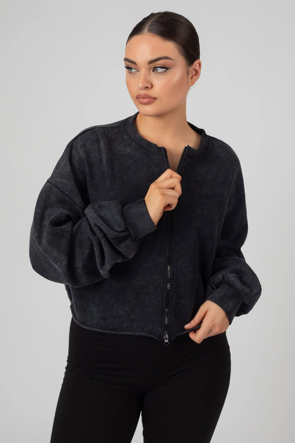 DOUBLE ENDED ZIP CROPPED SWEAT ACID WASH