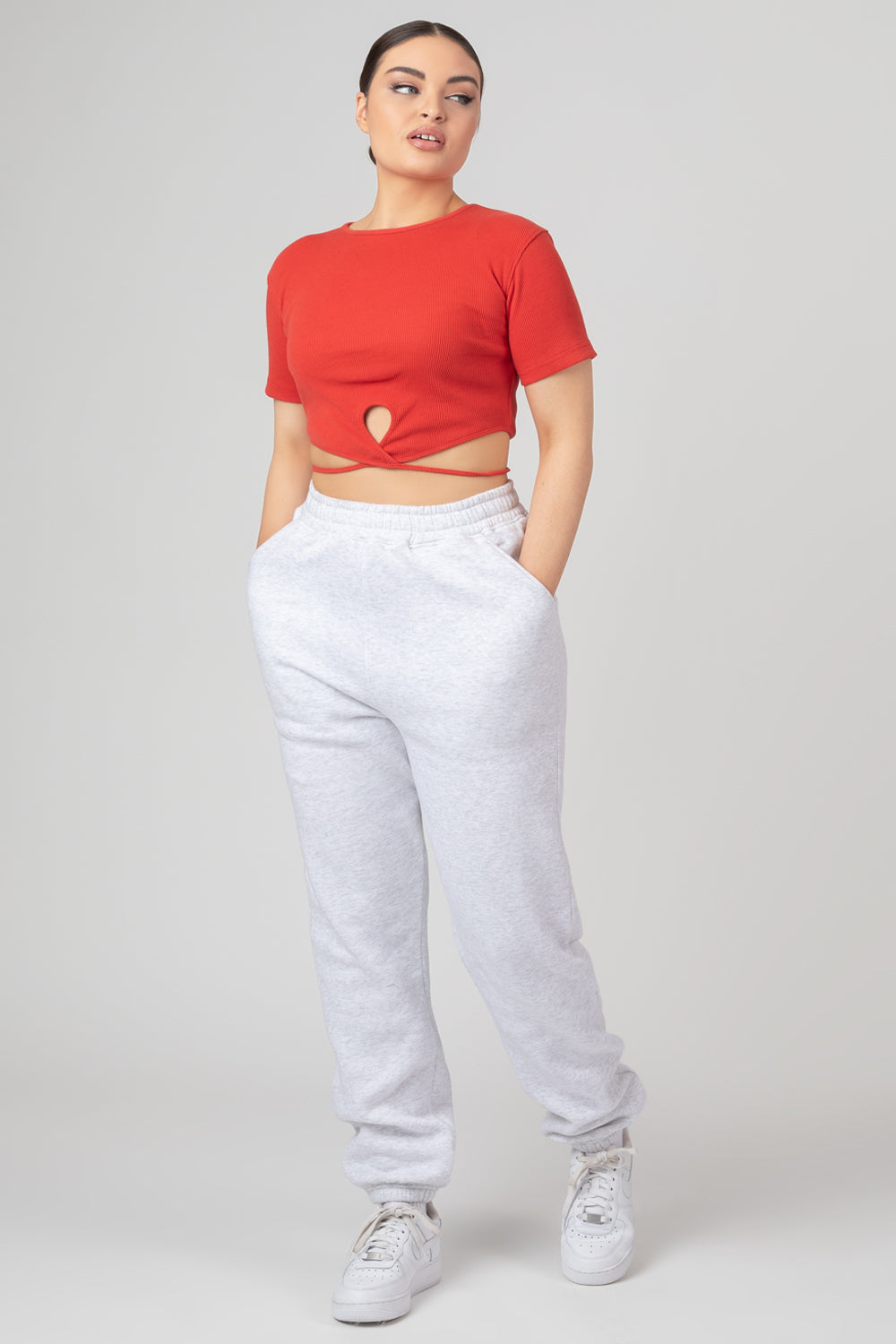 KEYHOLE WRAP CROP TOP RED