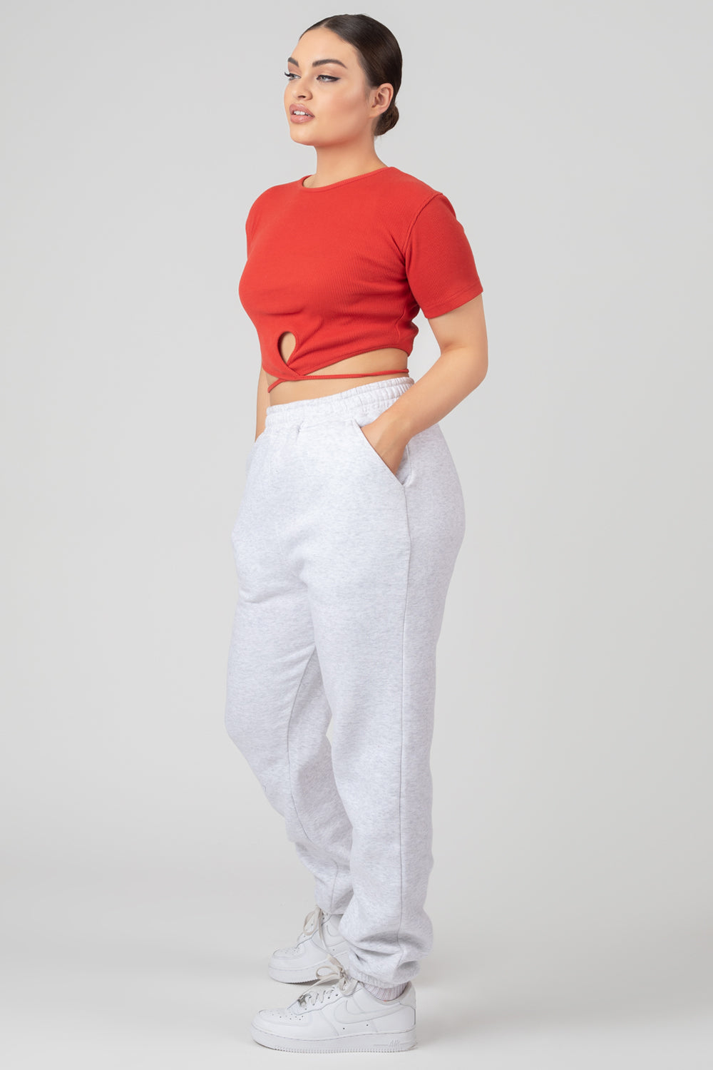 KEYHOLE WRAP CROP TOP RED