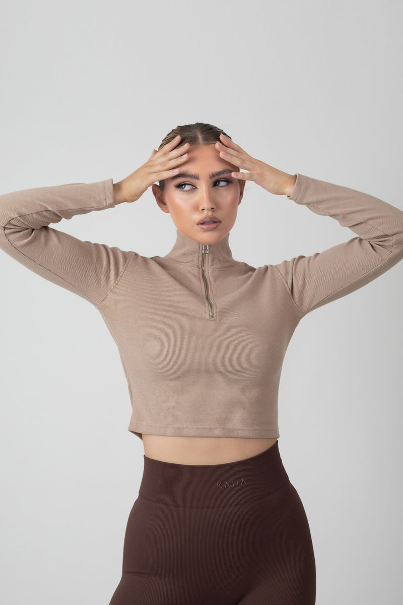 HIGH NECK HALF ZIP TOP LIGHT TAUPE