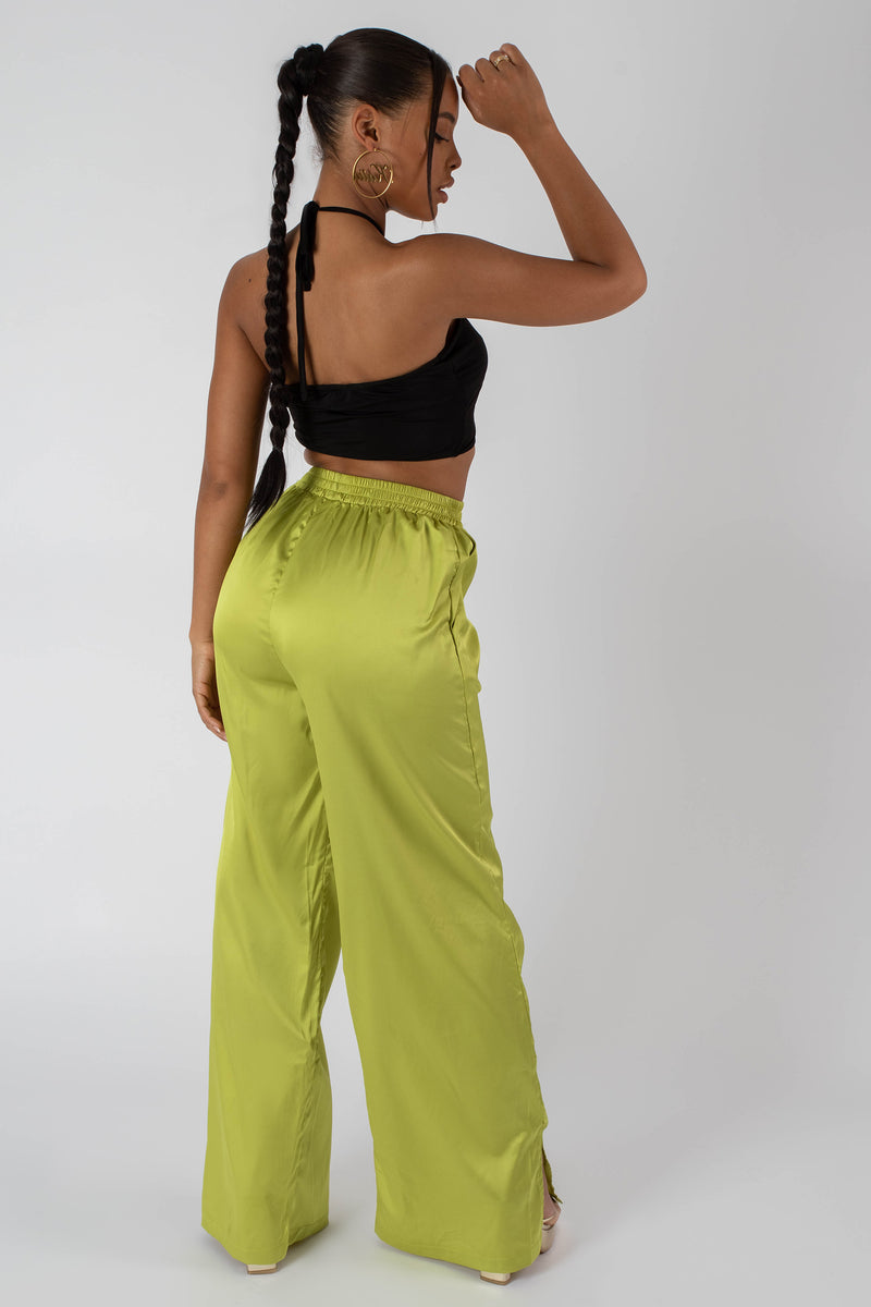 SLINKY LOOP RUCHING CROP TOP BLACK