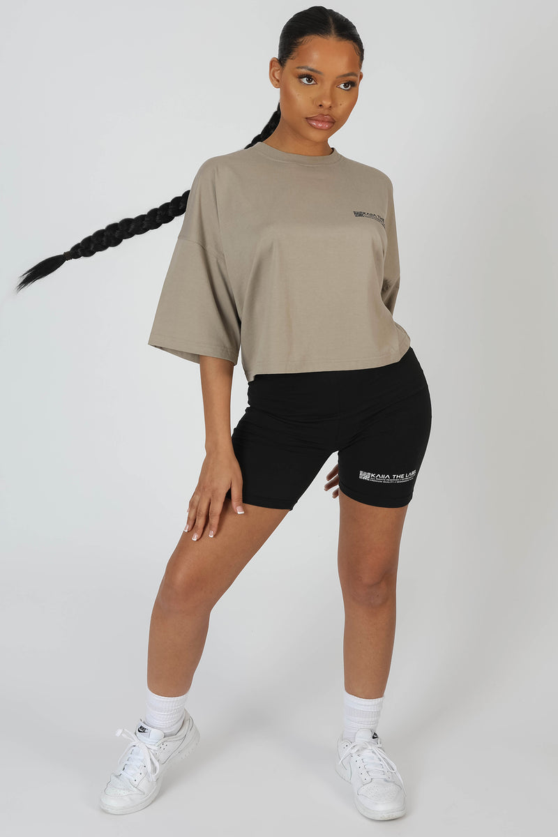 OVERSIZED FIT QR DETAIL CROPPED T-SHIRT ELM